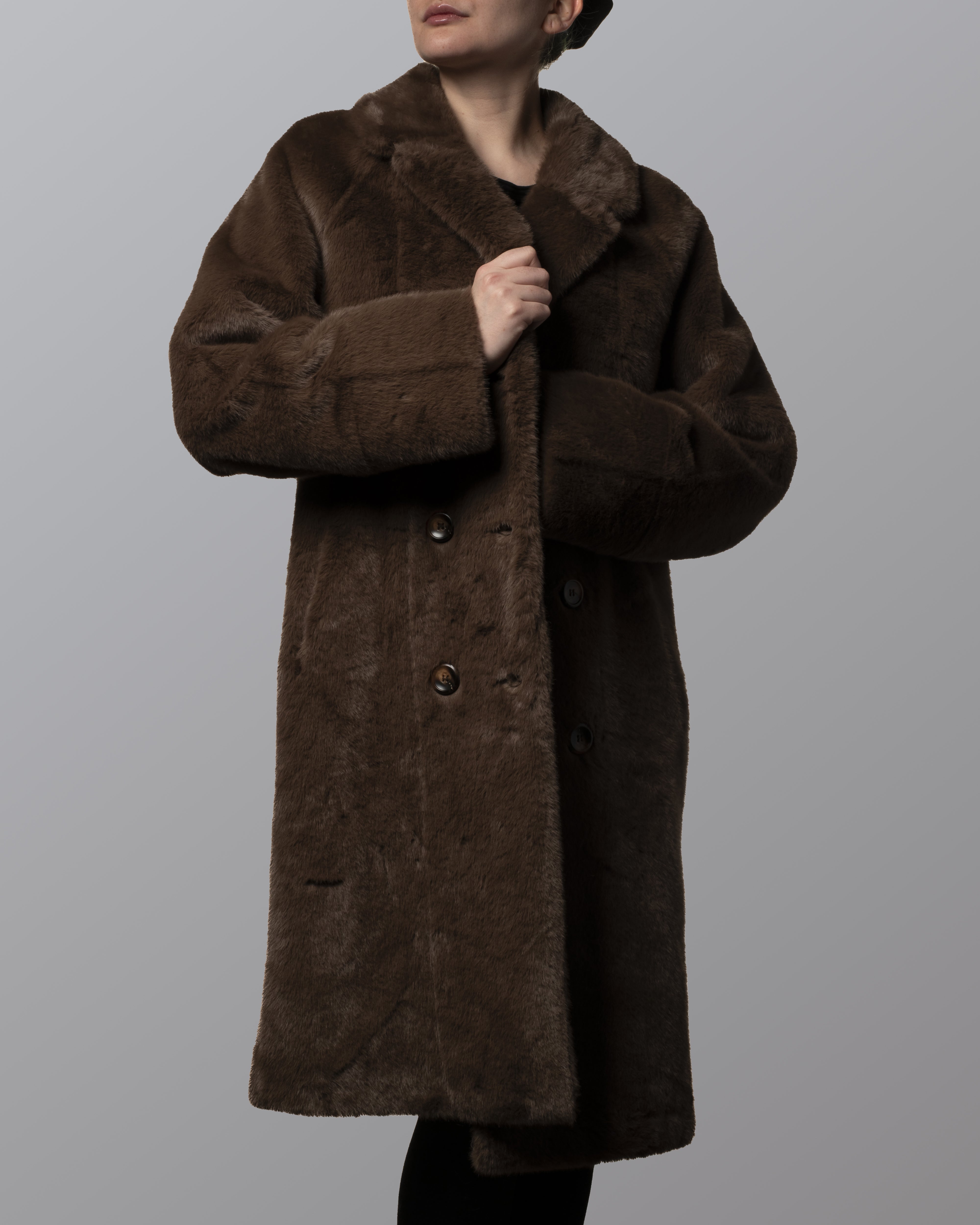 Abrigo oversize piel café