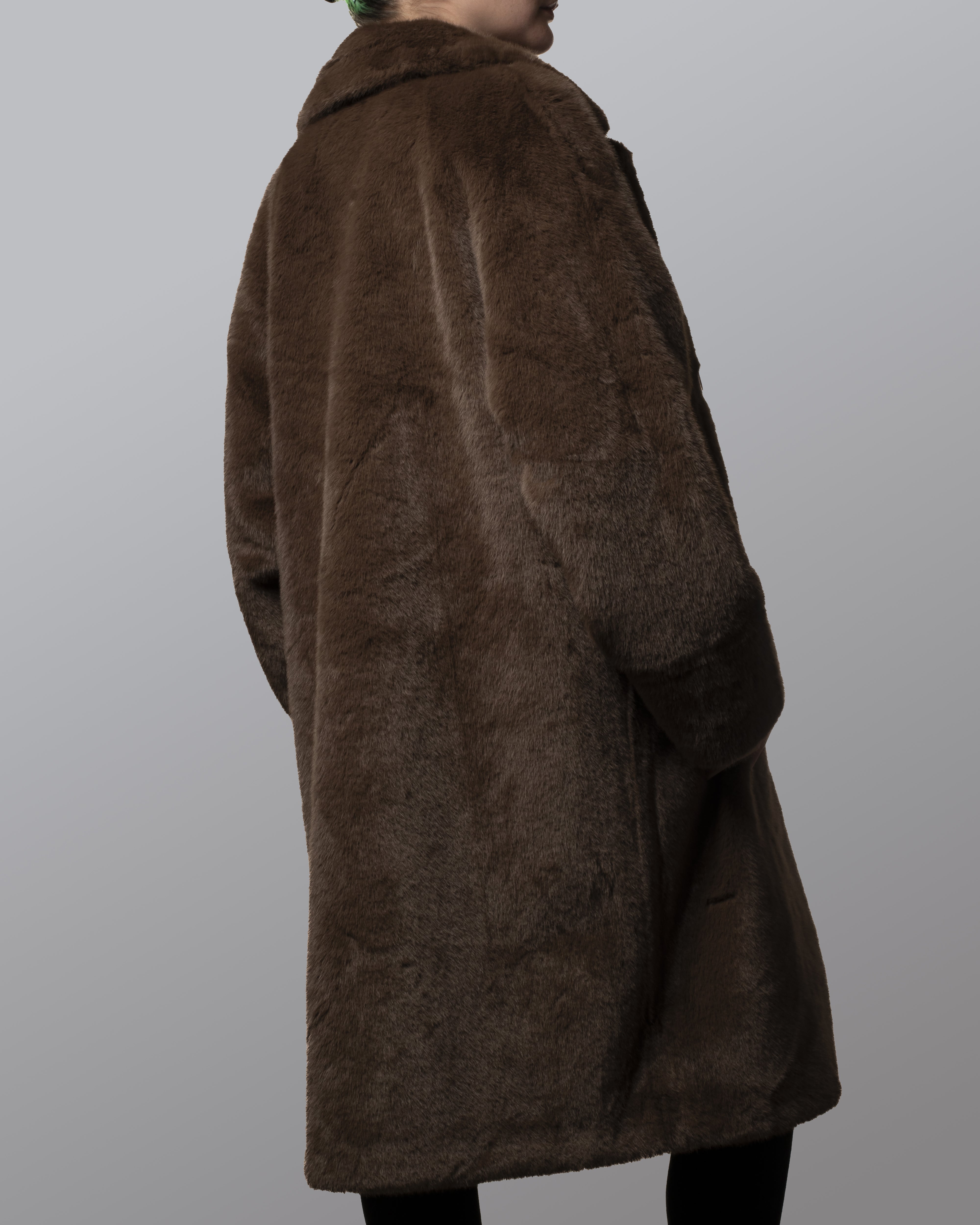 Abrigo oversize piel café