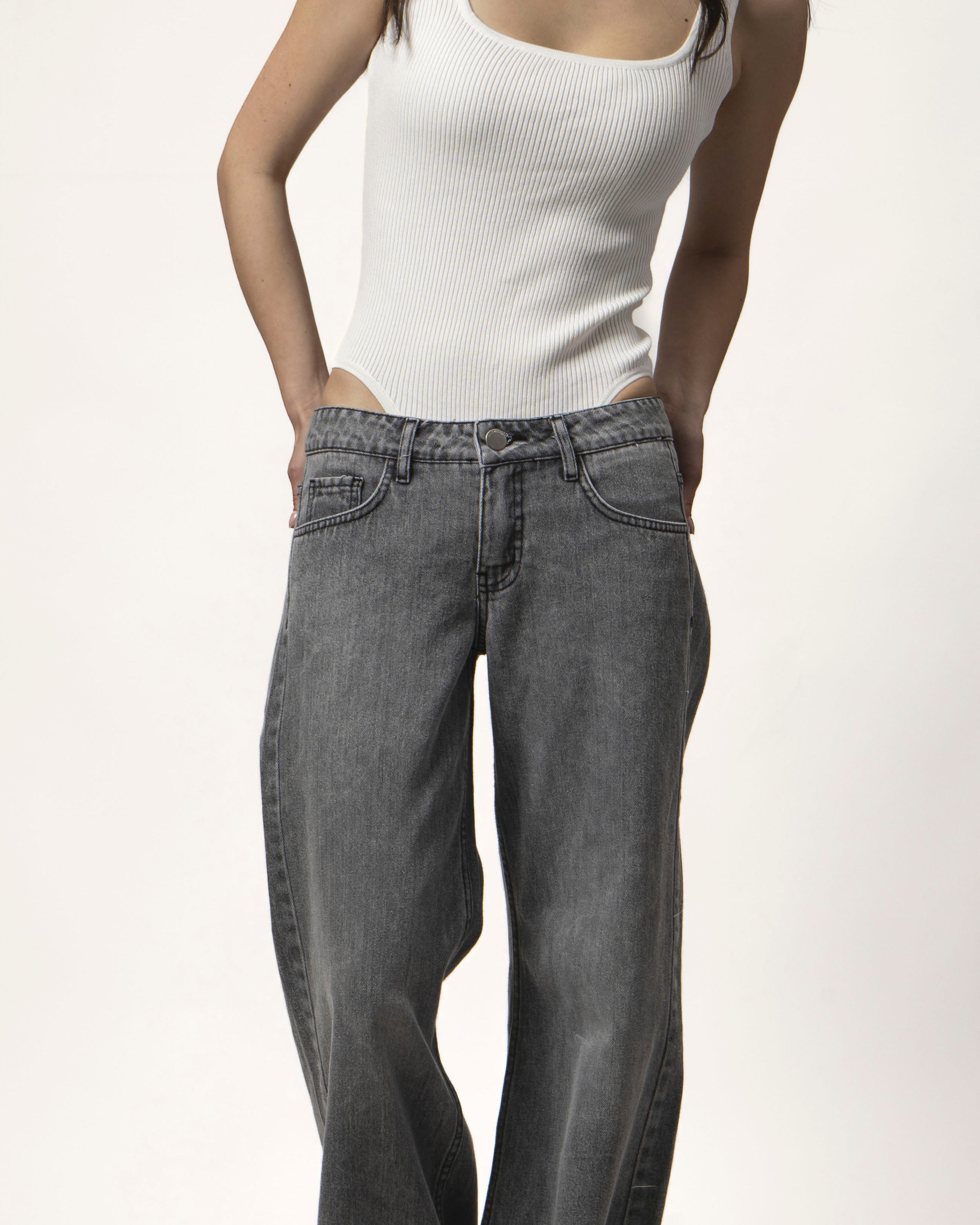 JEANS TIRO BAJO GRIS NOLITA