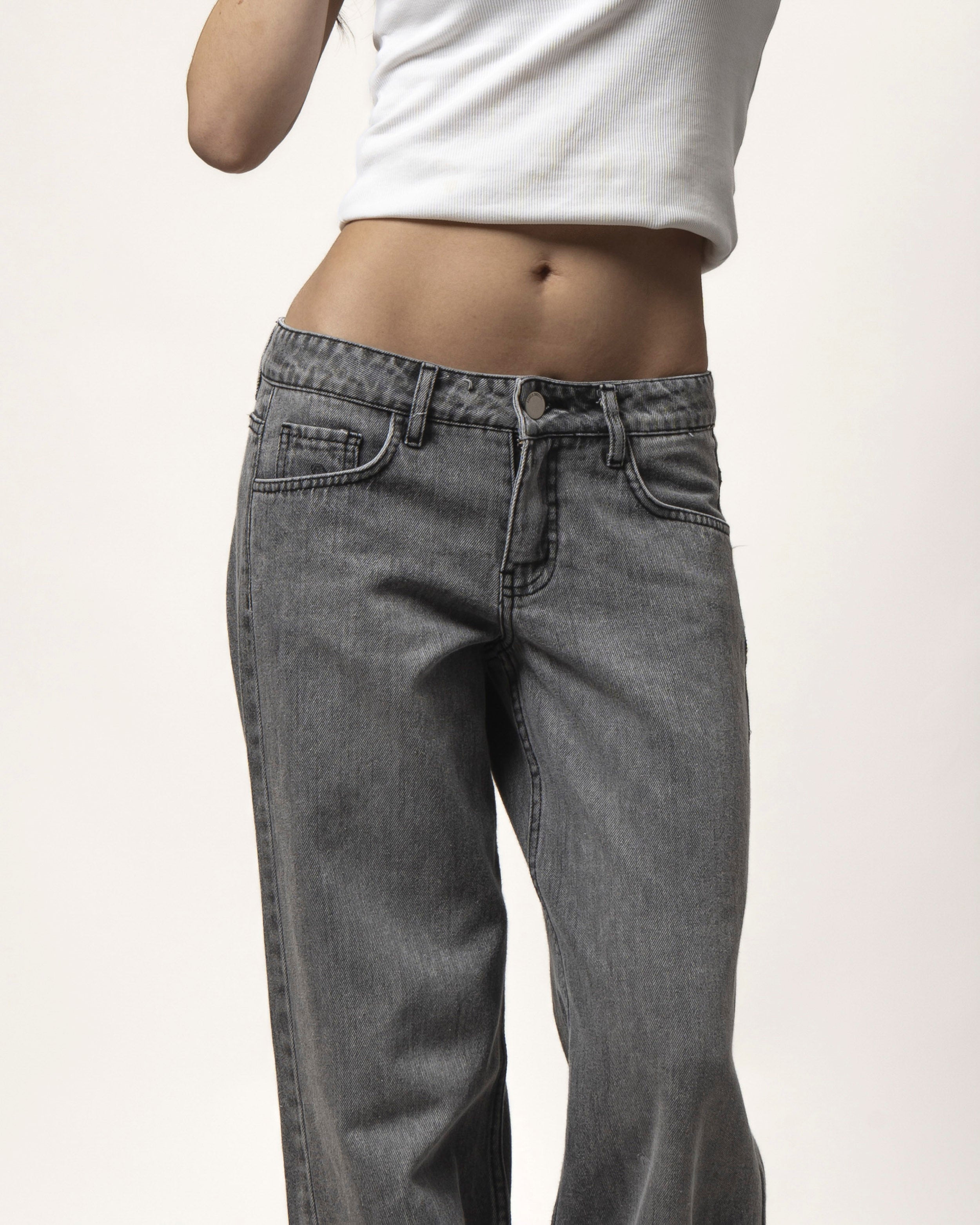 JEANS TIRO BAJO GRIS NOLITA