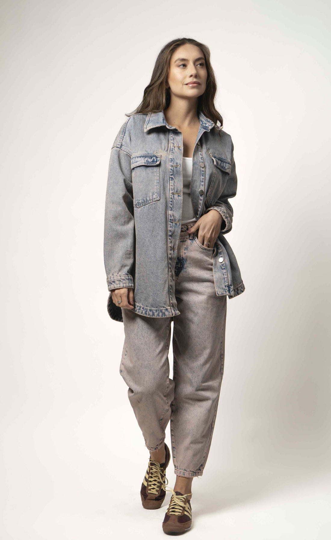 Sobrecamisa oversize contraste rosa