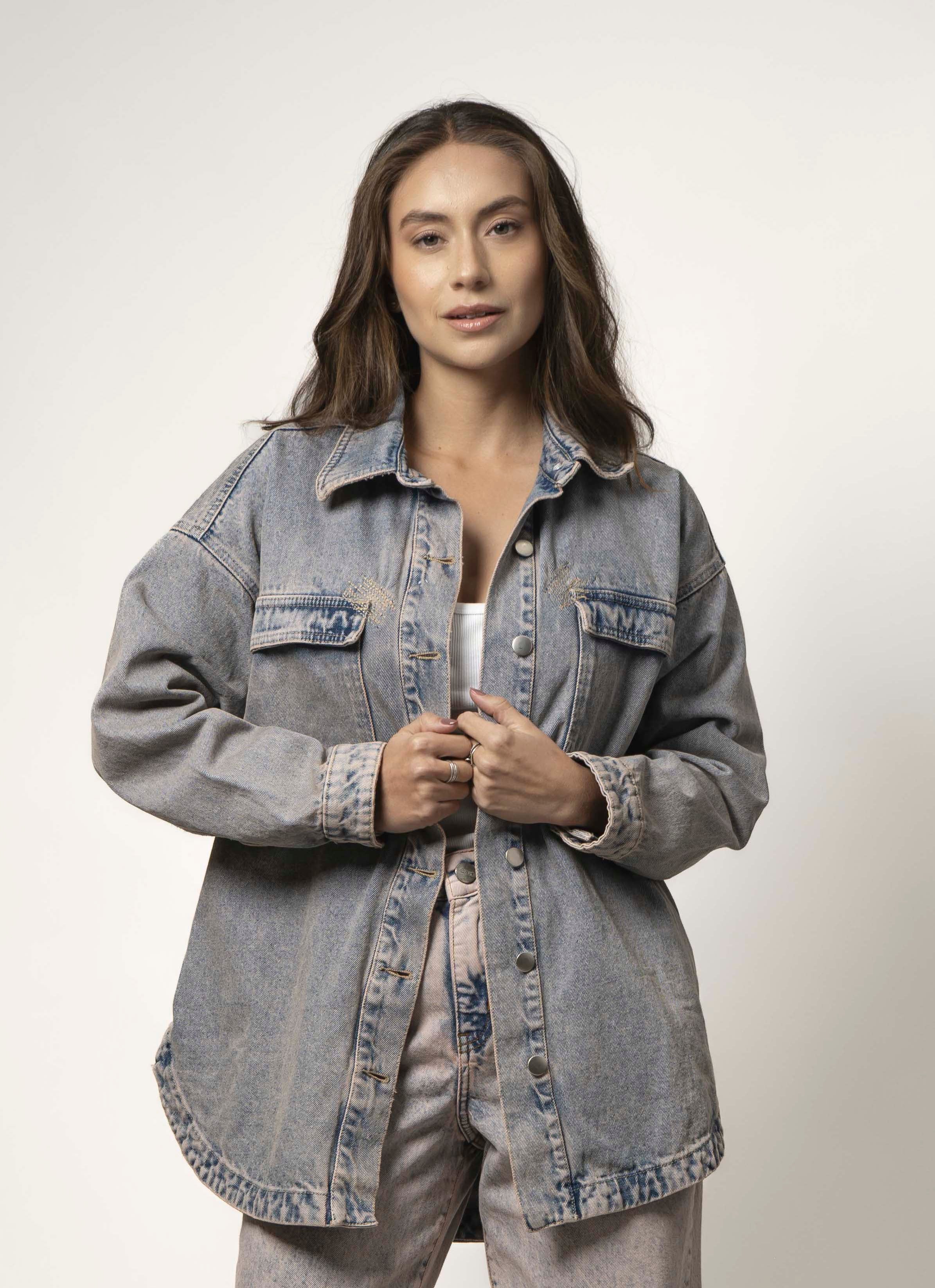 Sobrecamisa oversize contraste rosa