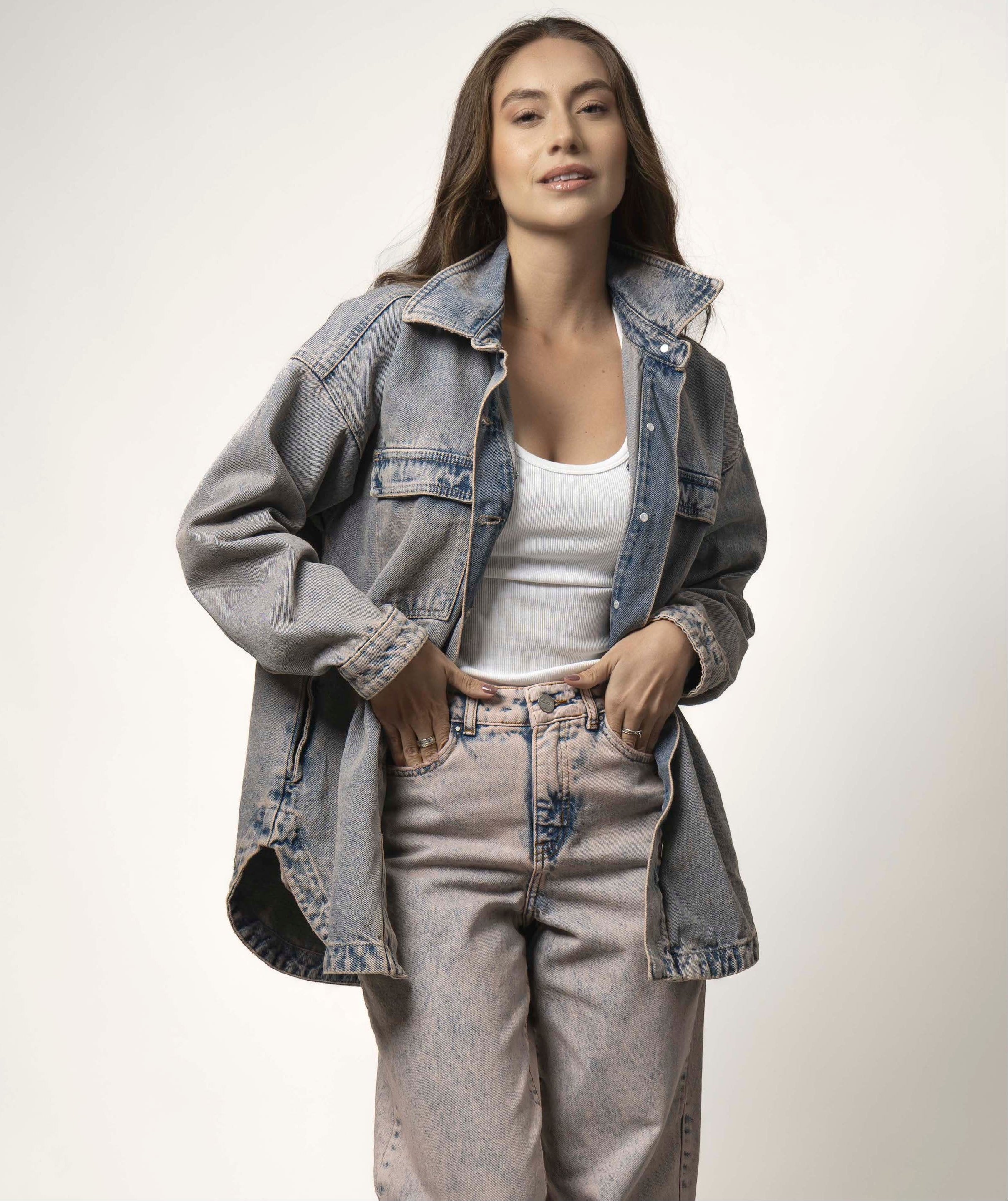 Sobrecamisa oversize contraste rosa