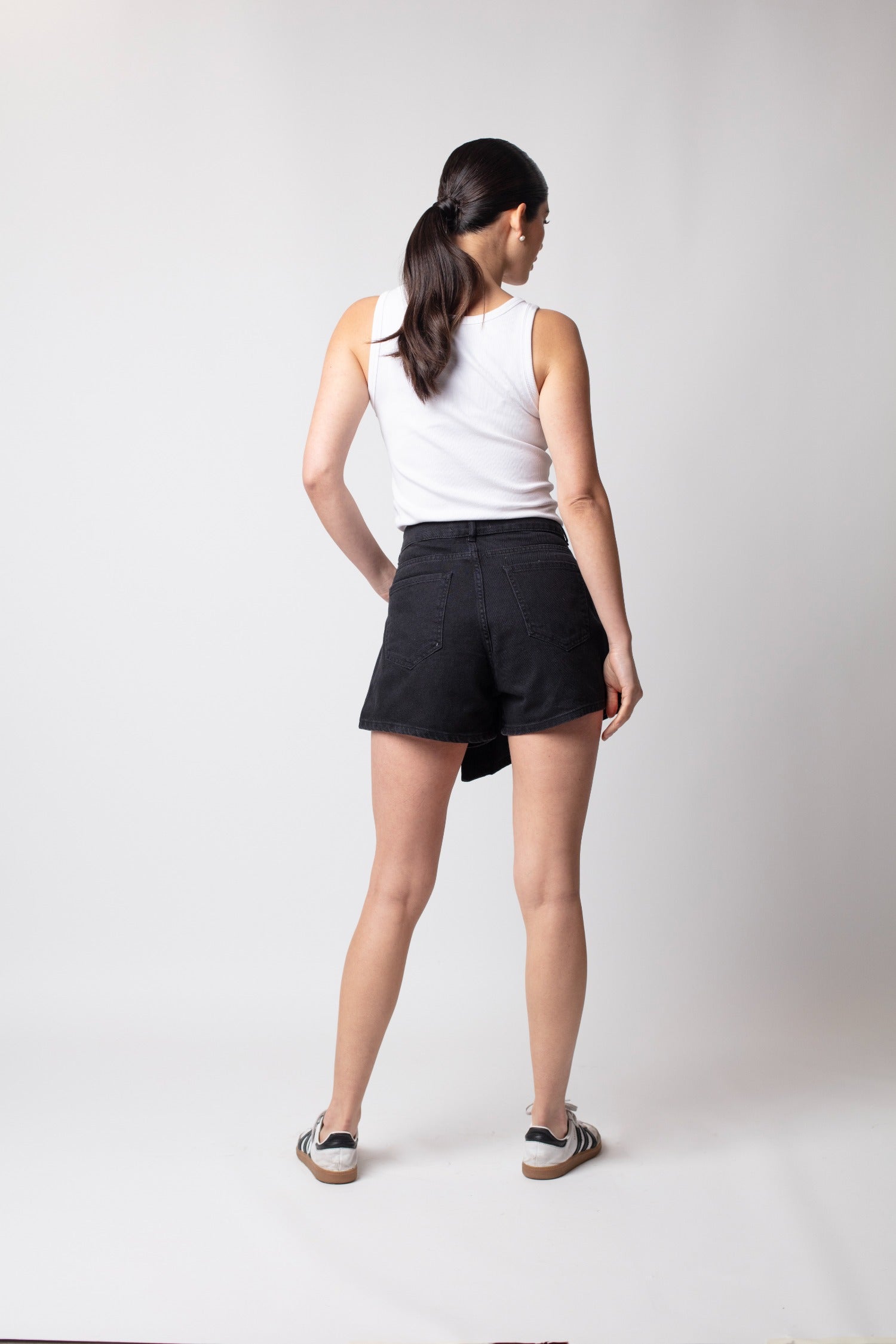 Short Mini Falda Negra