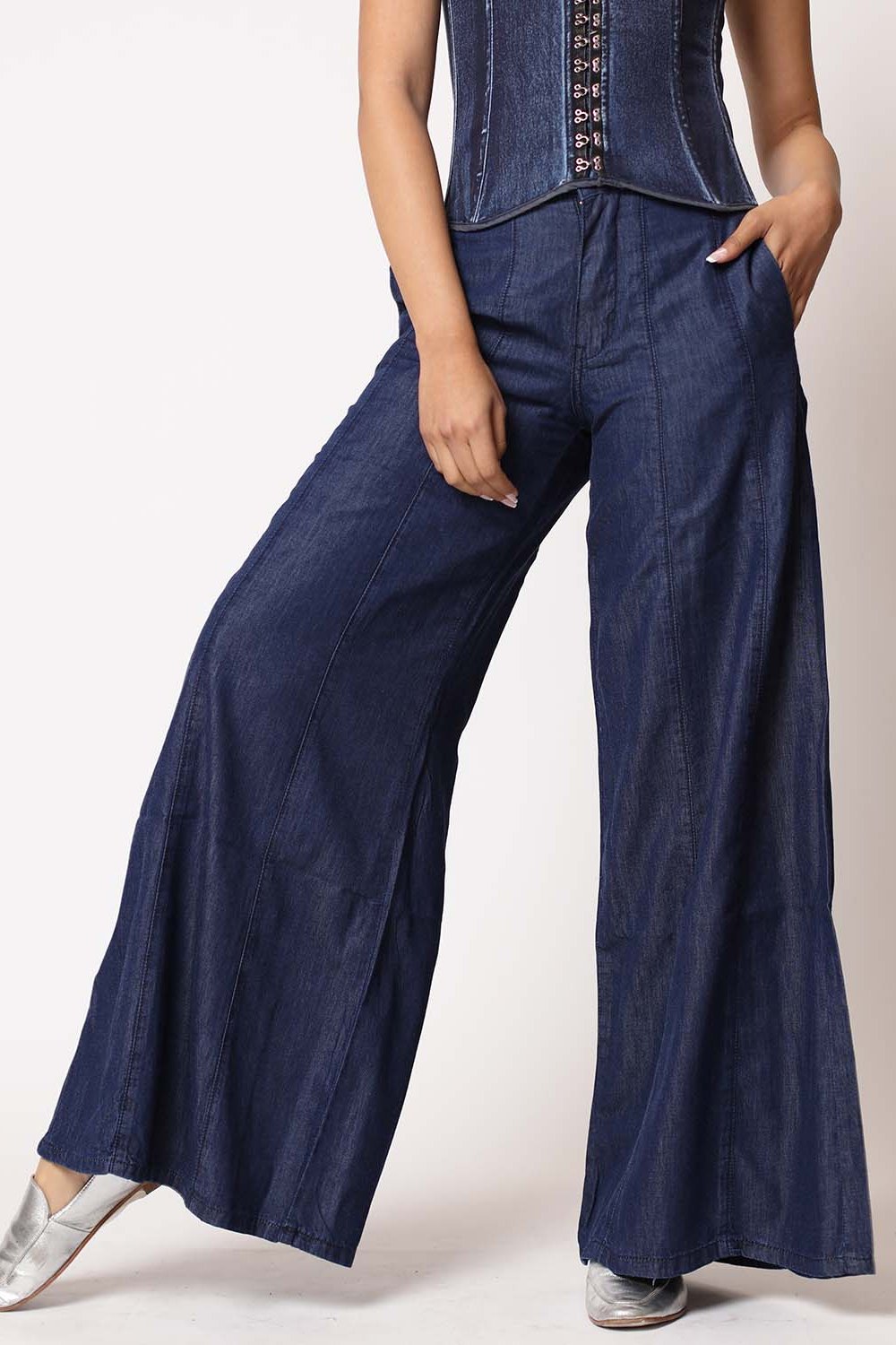 Jeans Paula denim soft Pierna Ancha Azul – CAROLA MICCONO