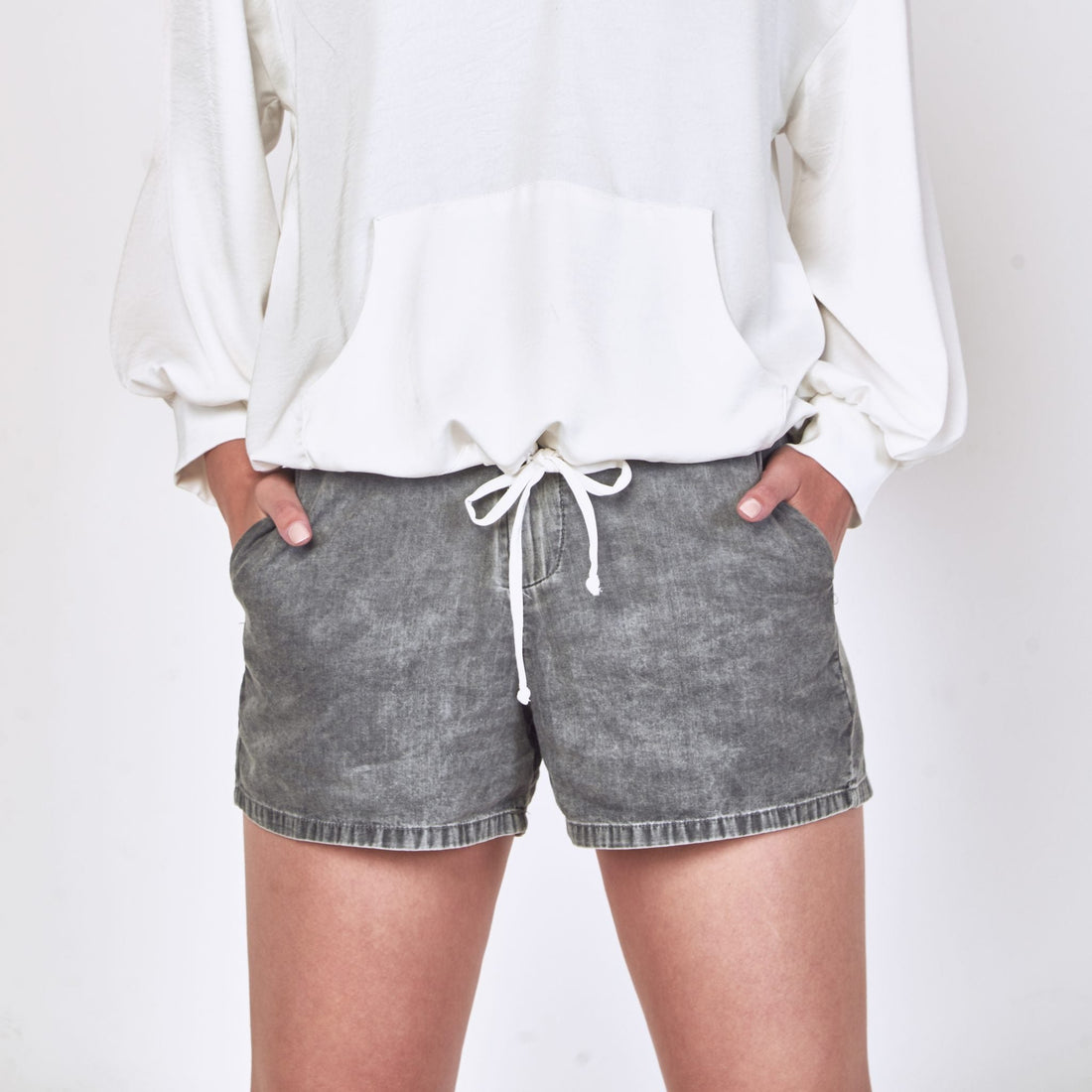 Short Leonora Gris